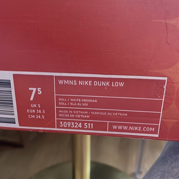 2004 WMNS Nike Dunk Low ‘Doll’ Size 7.5 - Picture 9 of 9